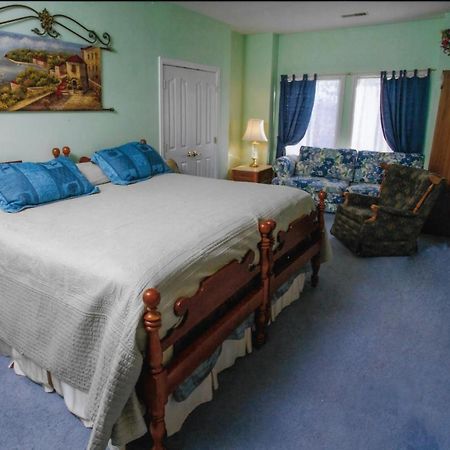 Rabbit Creek Bed & Breakfast 베르사유 외부 사진