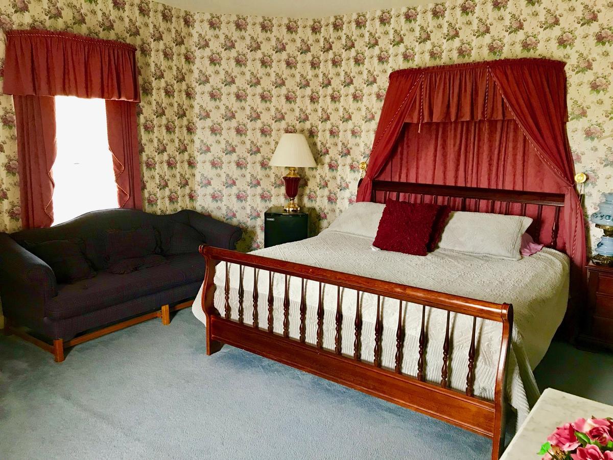 Rabbit Creek Bed & Breakfast 베르사유 외부 사진